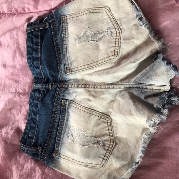 Cute shorts - Picture 2 of 3